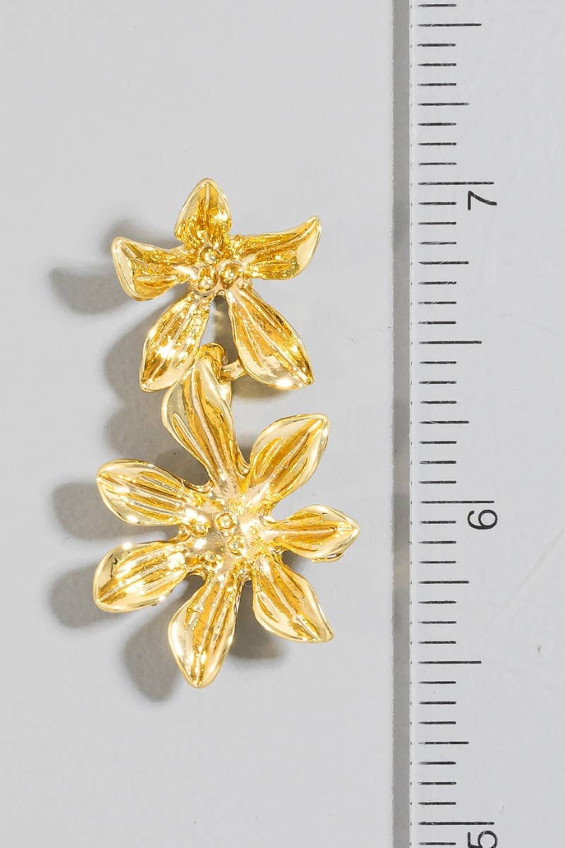 DOUBLE METALLIC FLOWER DANGLE EARRING