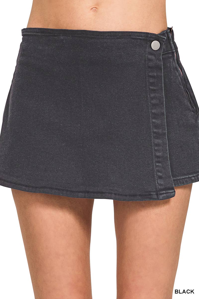 WASHED DENIM SKORT: BLACK