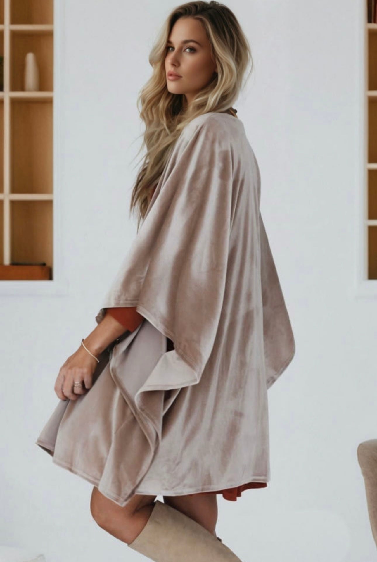 TAUPE VELVET KIMONO