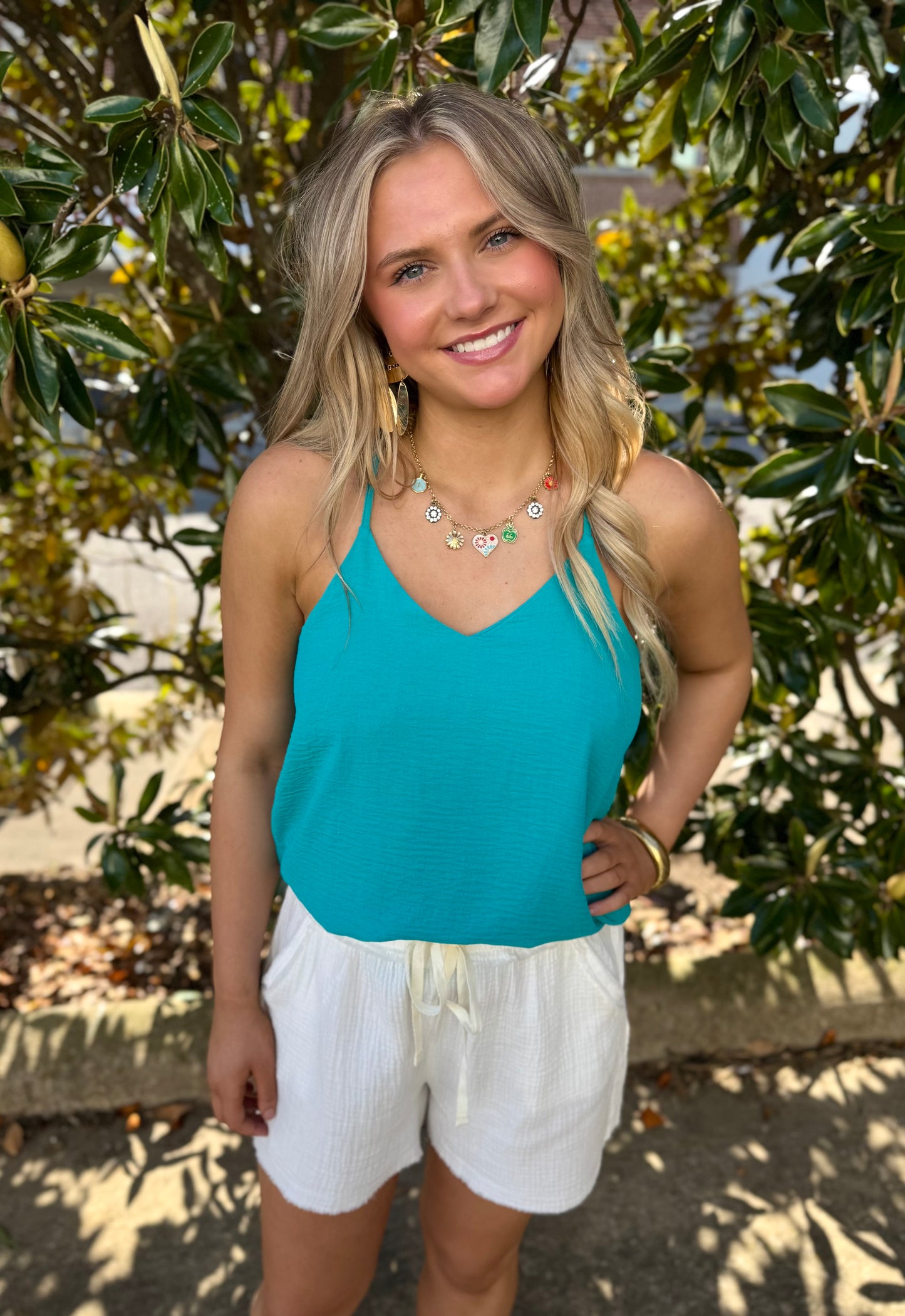 VNECK TANK: TEAL