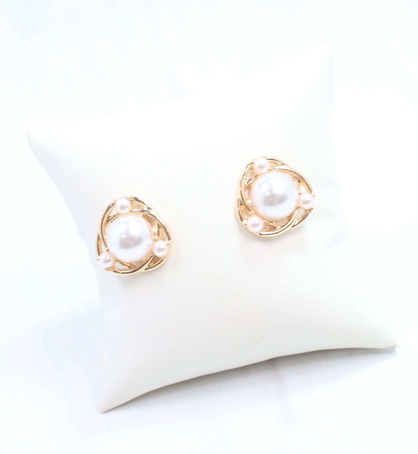 EVANSON PEARL STUD EARRING: GOLD