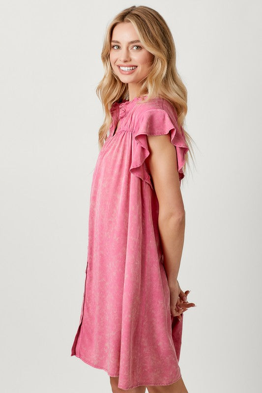 WASHED FLUTTER SLEEVE DRESS: BERRY