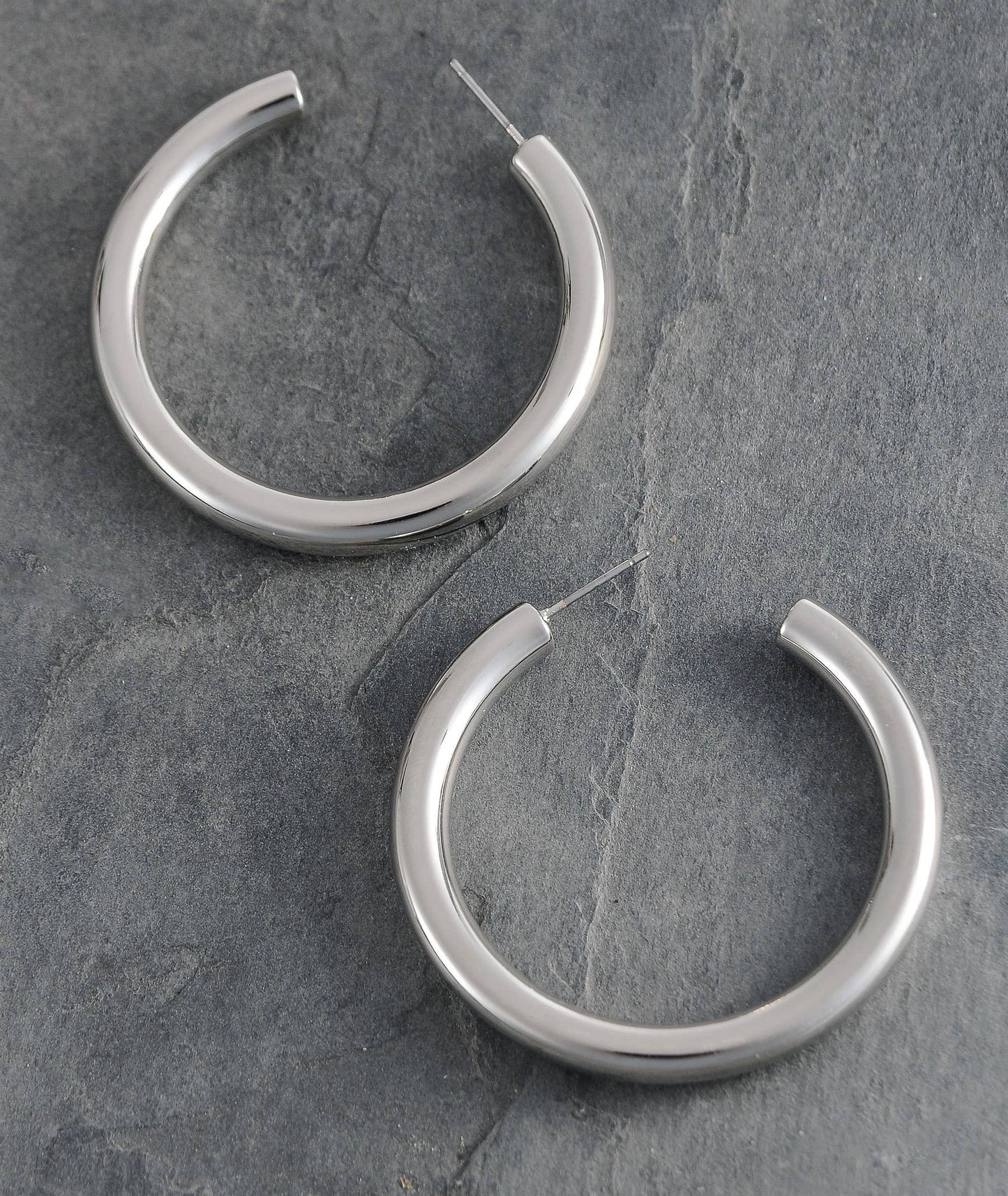 CLASSIC CHUNKY HOOP EARRINGS: SILVER 1.75 INCH