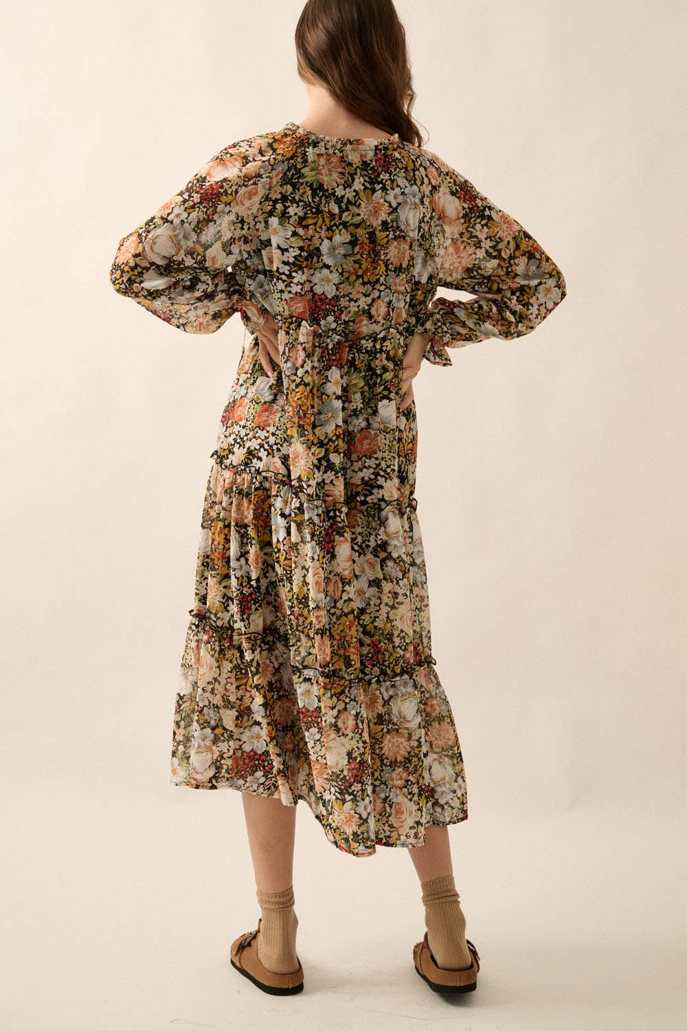 FLORAL VNECK CHIFFON MIDI DRESS: BLACK