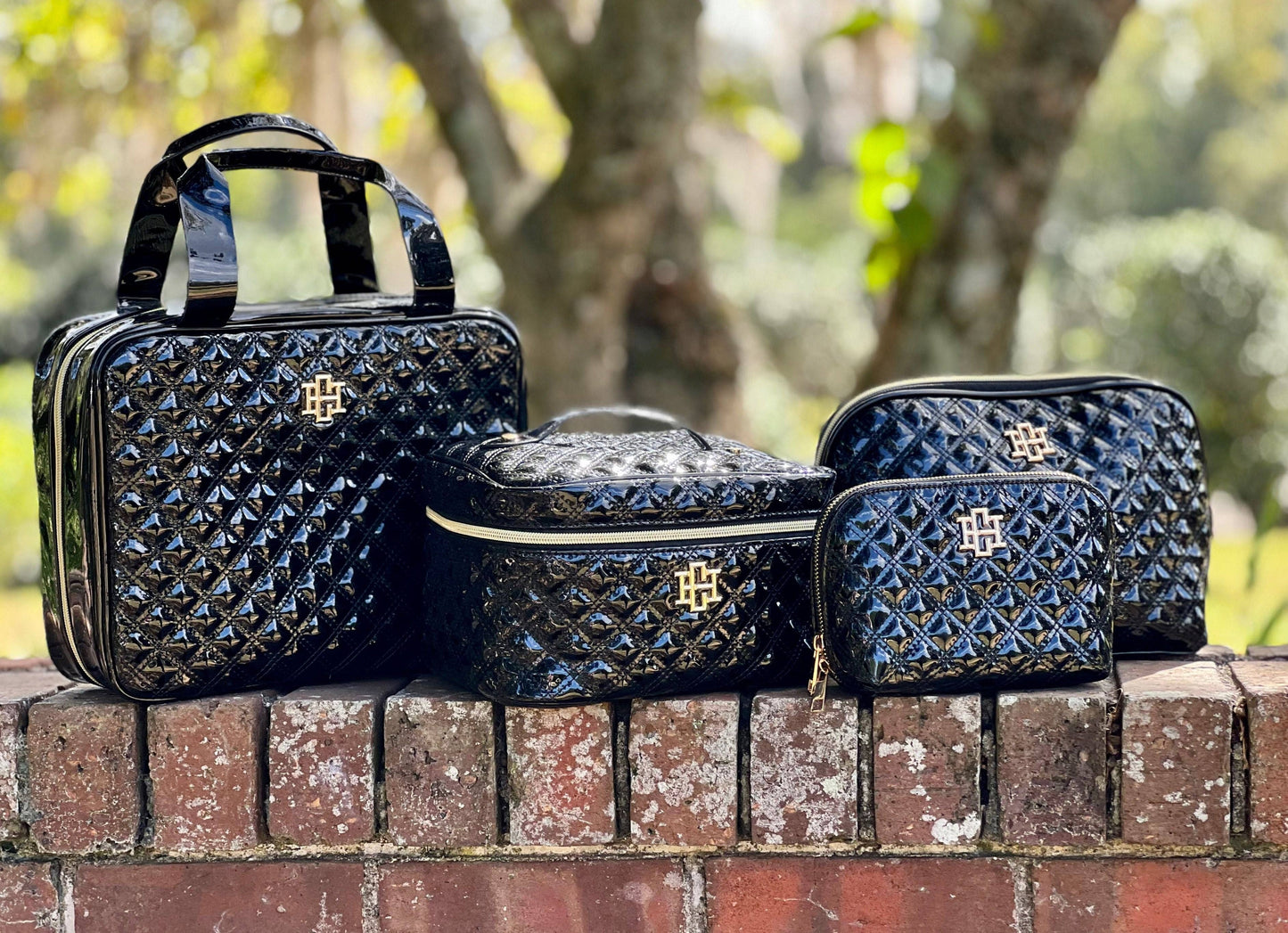 IBIZA POUCH: BLACK SMALL PATENT