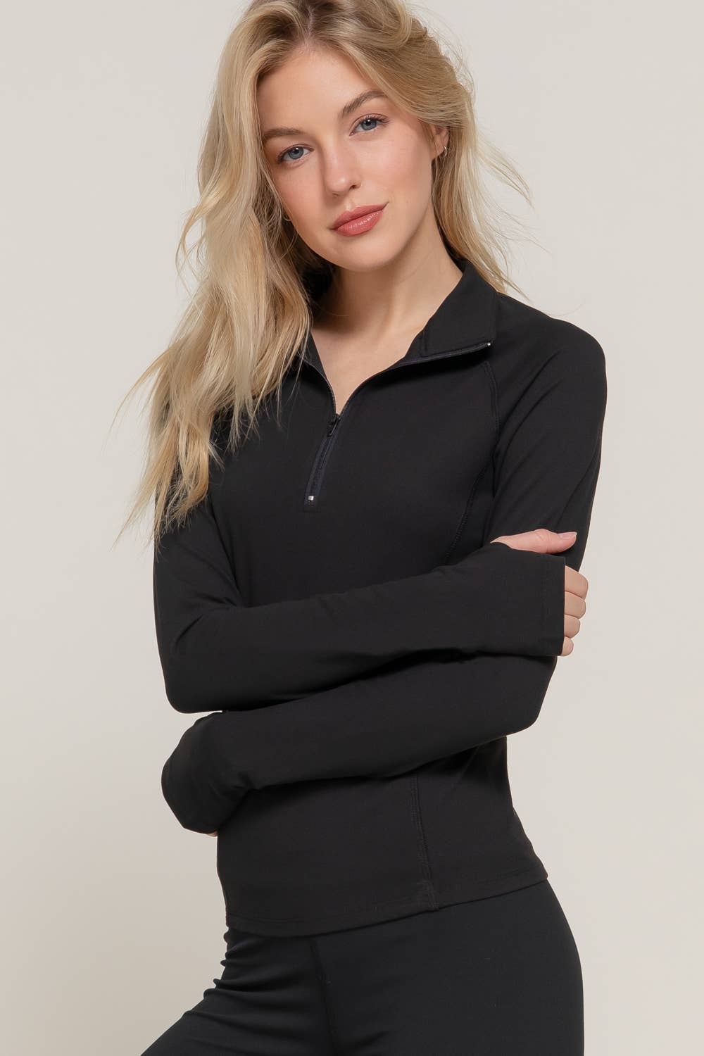 LONG SLEEVE QUARTER ZIP TOP: BLACK