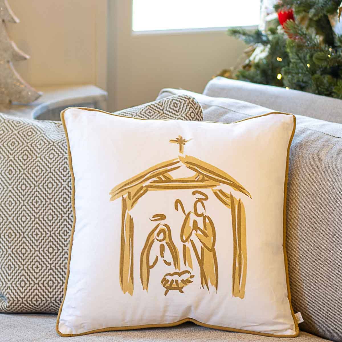 WHITE/GOLD NATIVITY PILLOW