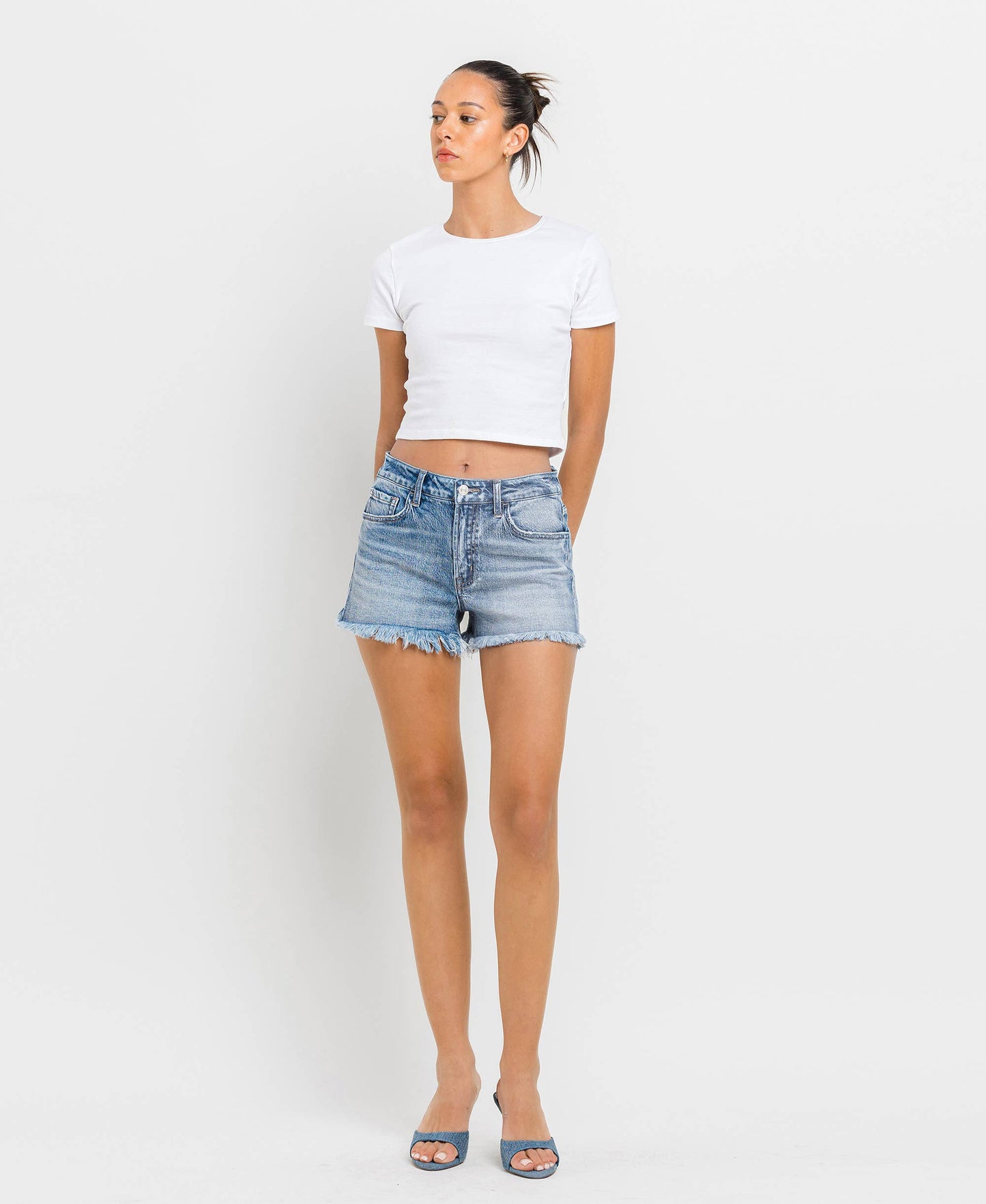 HIGH RISE FRAYED SHORTS