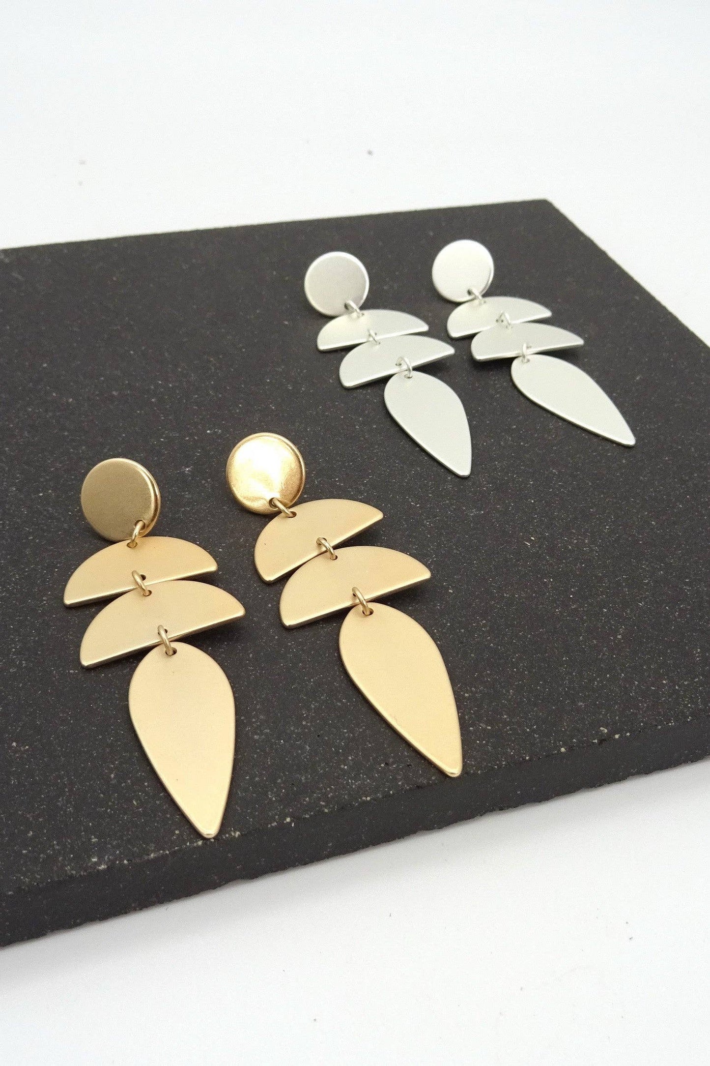 GOLD MATTE DROP EARRING