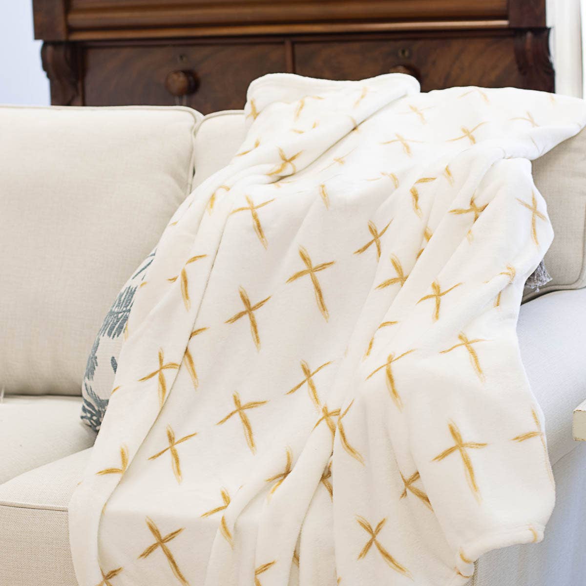 LA CROIX WHITE/GOLD THROW