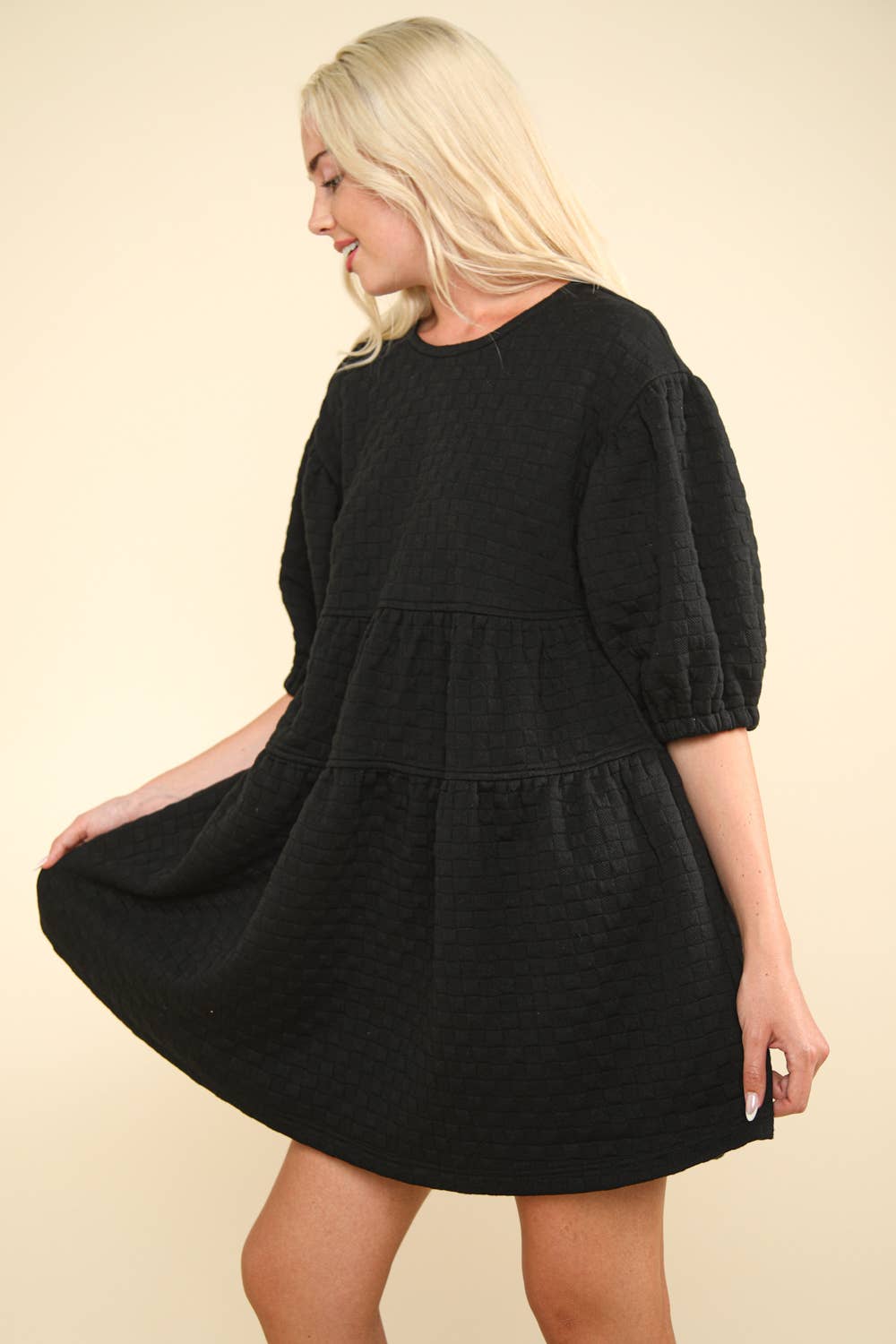 QUILTED KNIT DRESS: BLACK