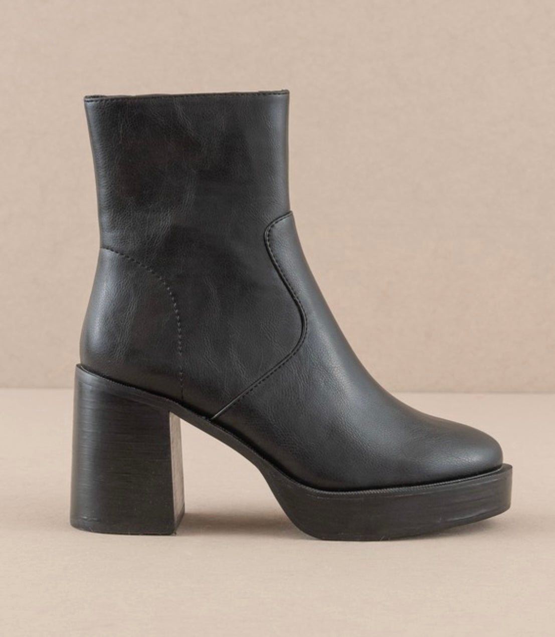 BLACK PLATFORM BOOTIE