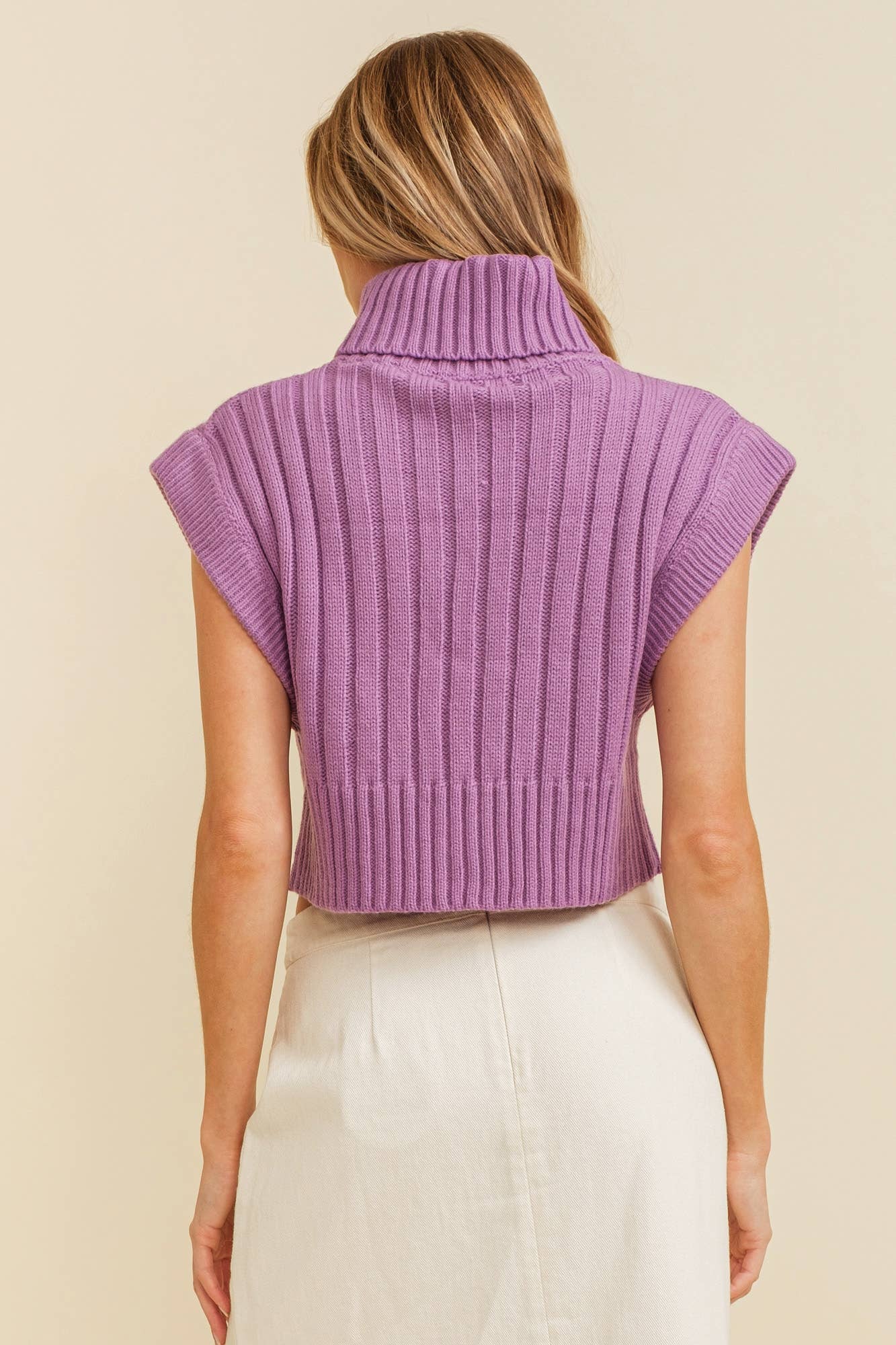 RIBBED SWEATER VEST: LAVENDER