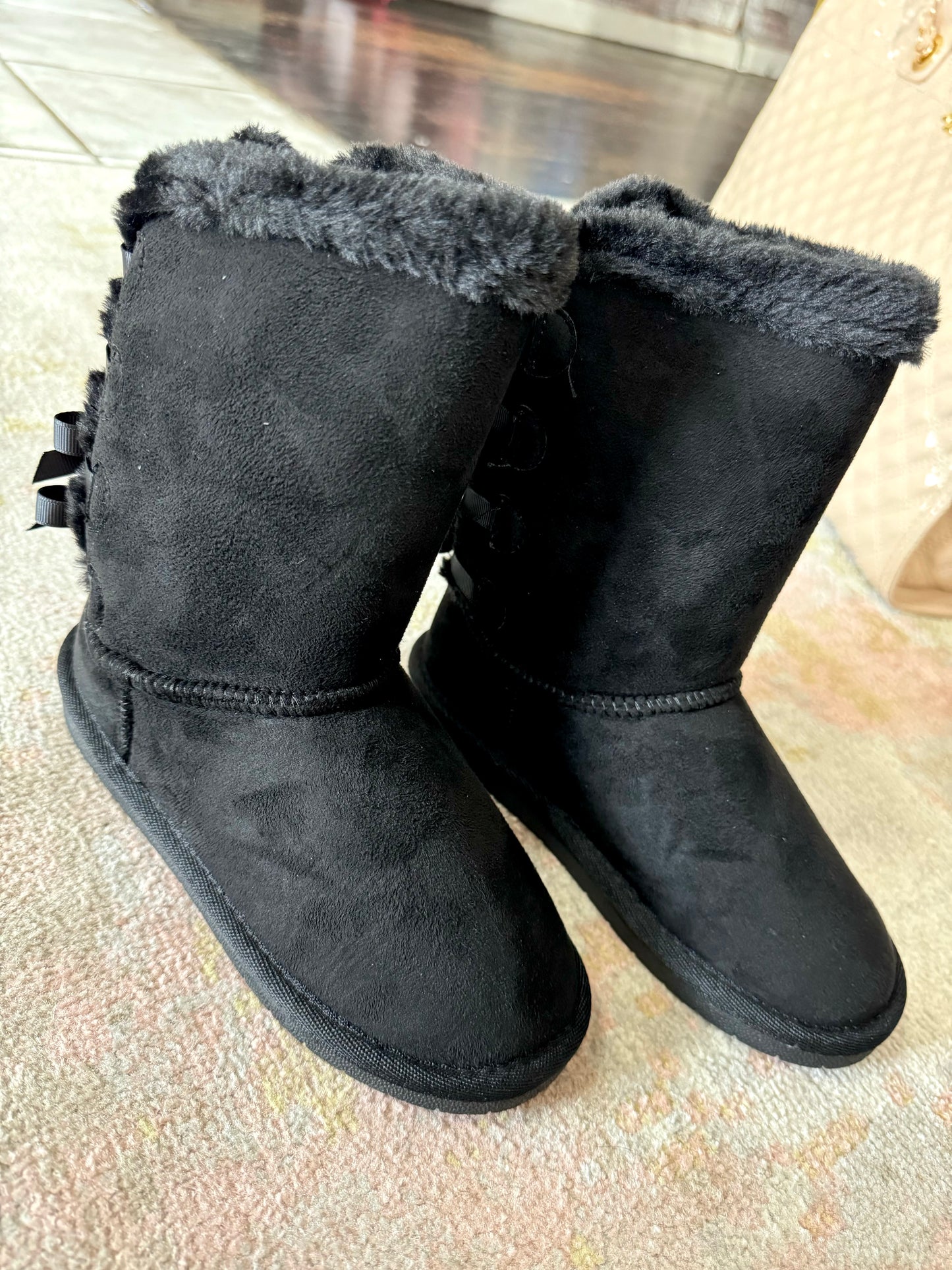 GIRLS BOW FUR BOOT- BLACK