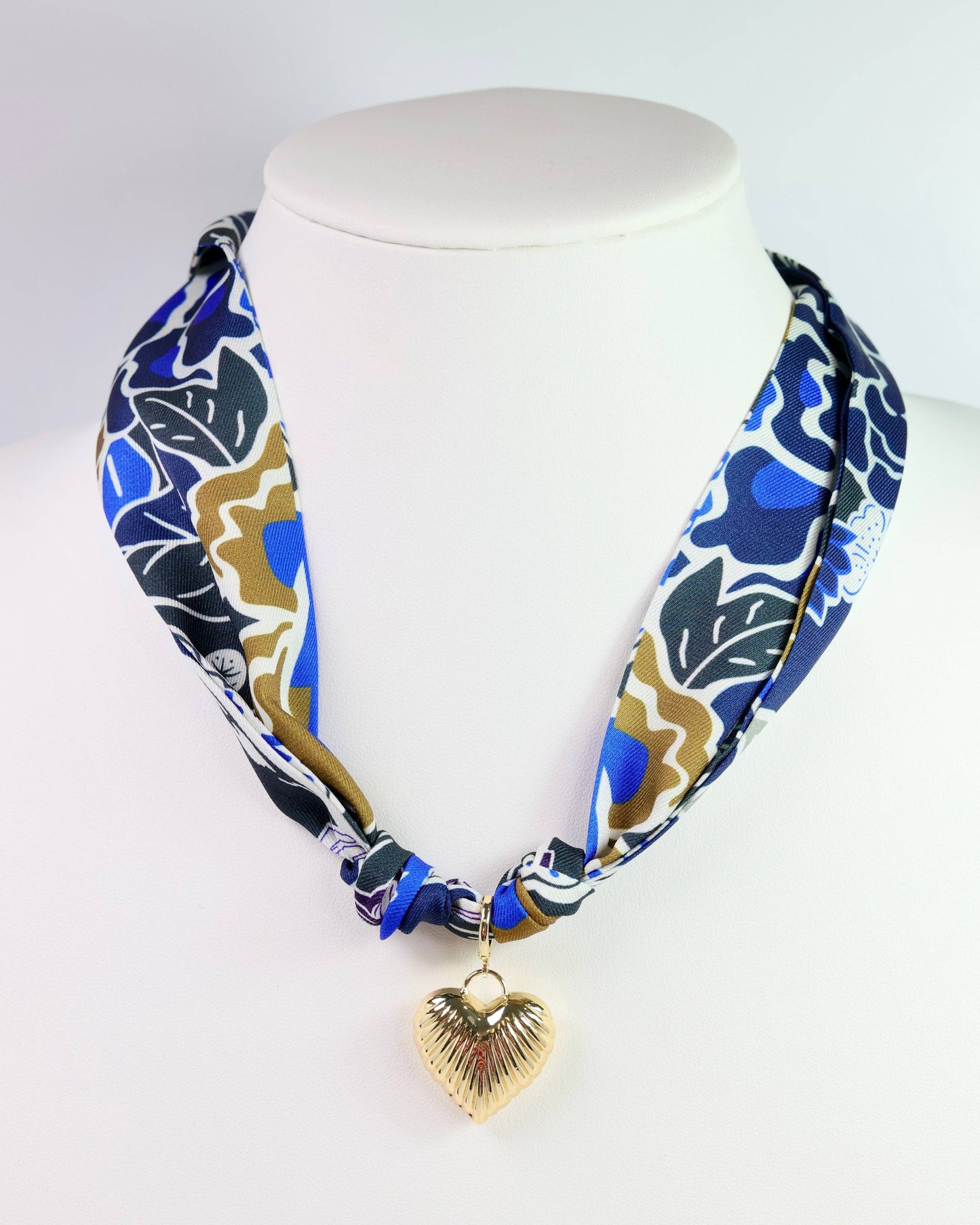 SCARF CHARM NECKLACE: BLUE TAUPE