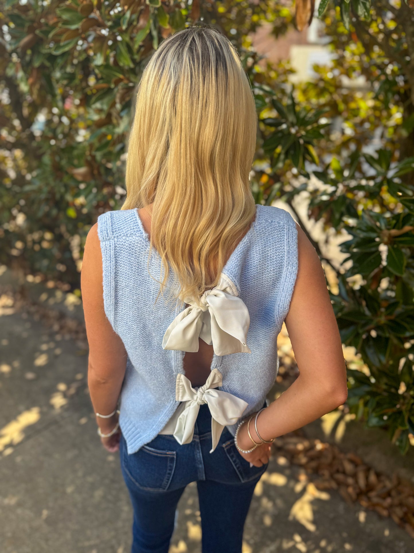 BACK BOW TIE SWEATER: POWDER BLUE