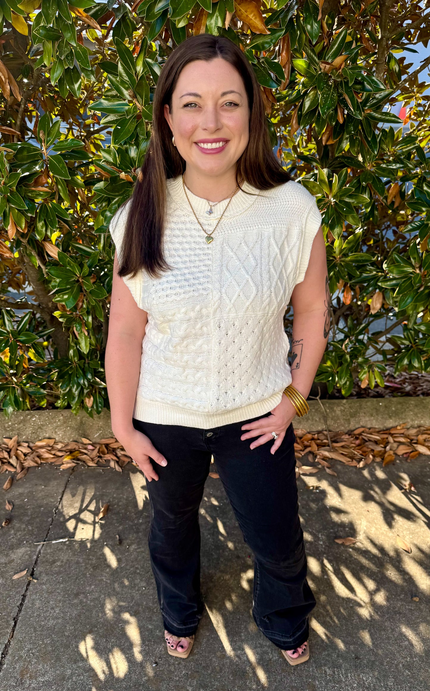 WHITE KNIT SWEATER TANK