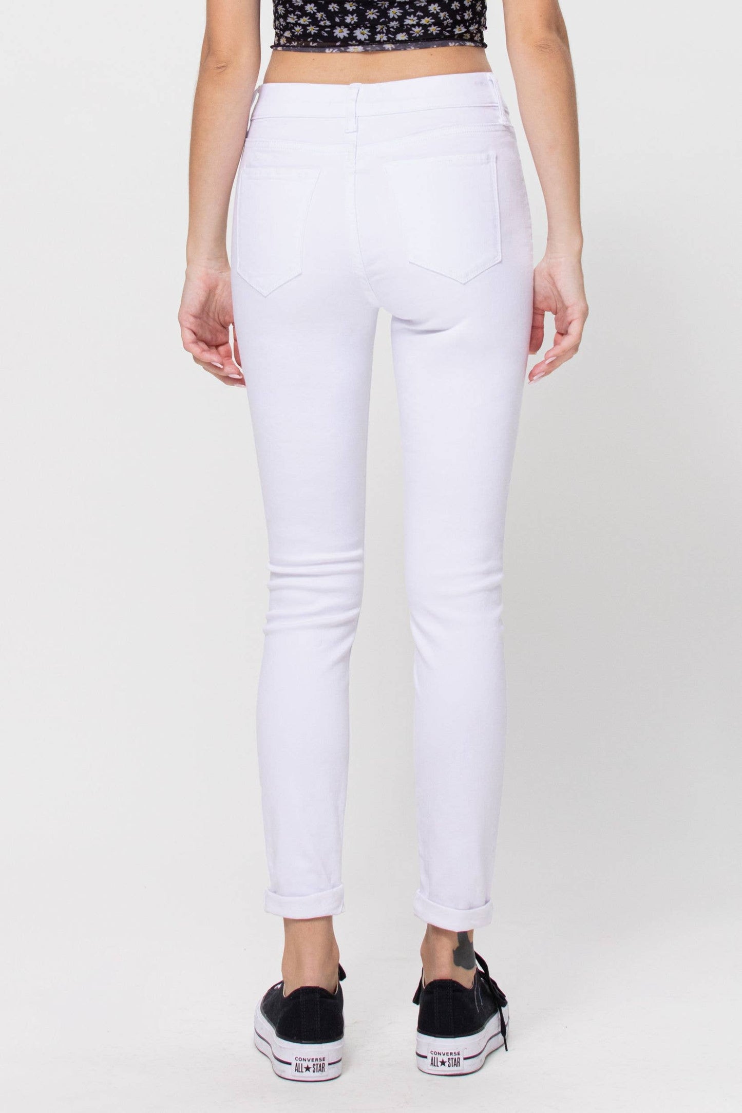 WHITE MID RISE PULL ON SKINNY