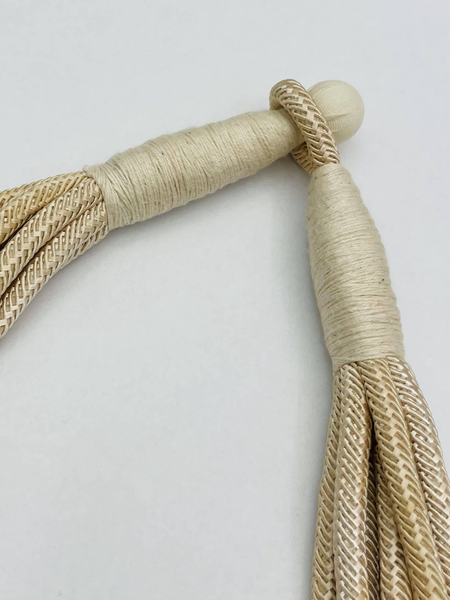 8-STRAND NECKLACE: ECRU