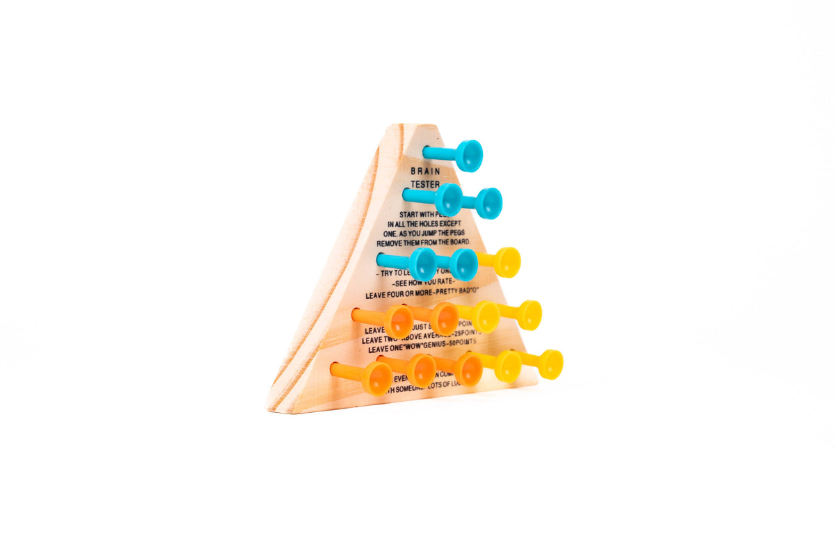 WOODEN PEG GAME