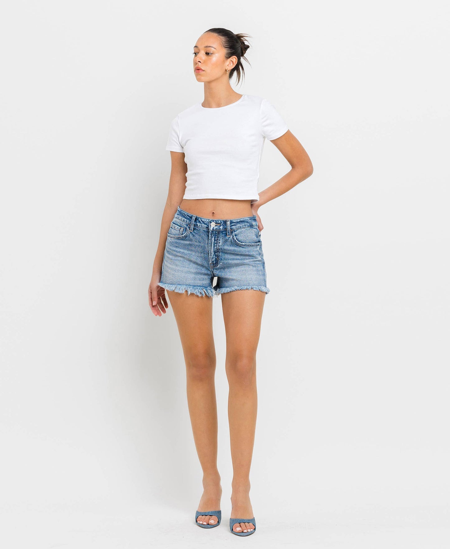 HIGH RISE FRAYED SHORTS