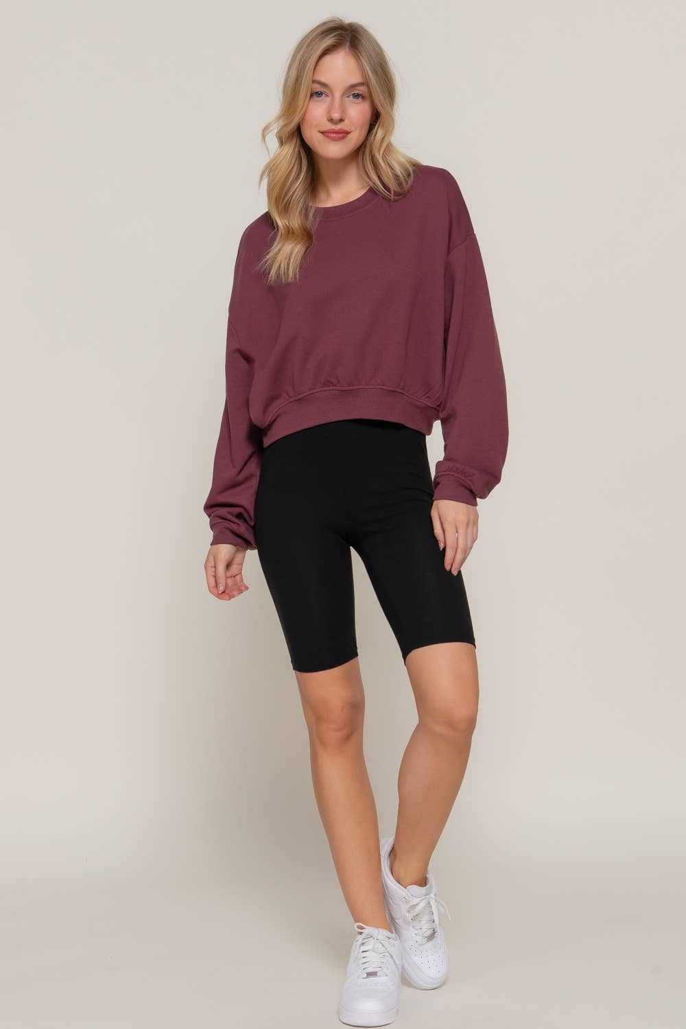 CROP SWEATSHIRT: BURGUNDY