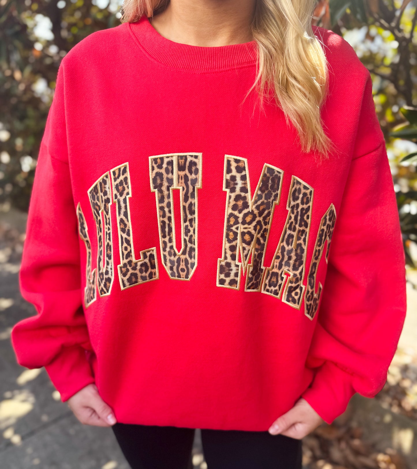 LULU MAC PULLOVER: RED LEOPARD