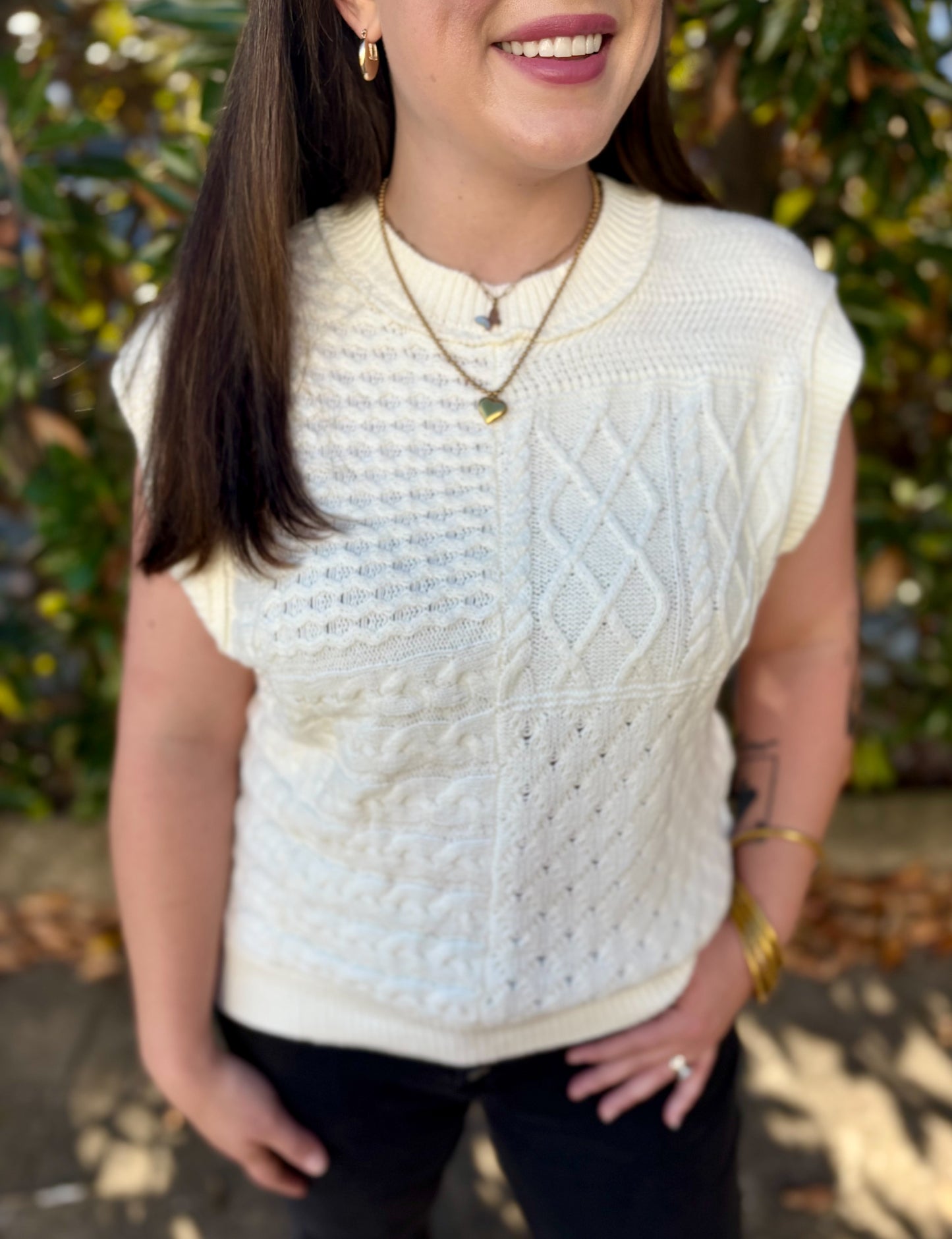 WHITE KNIT SWEATER TANK