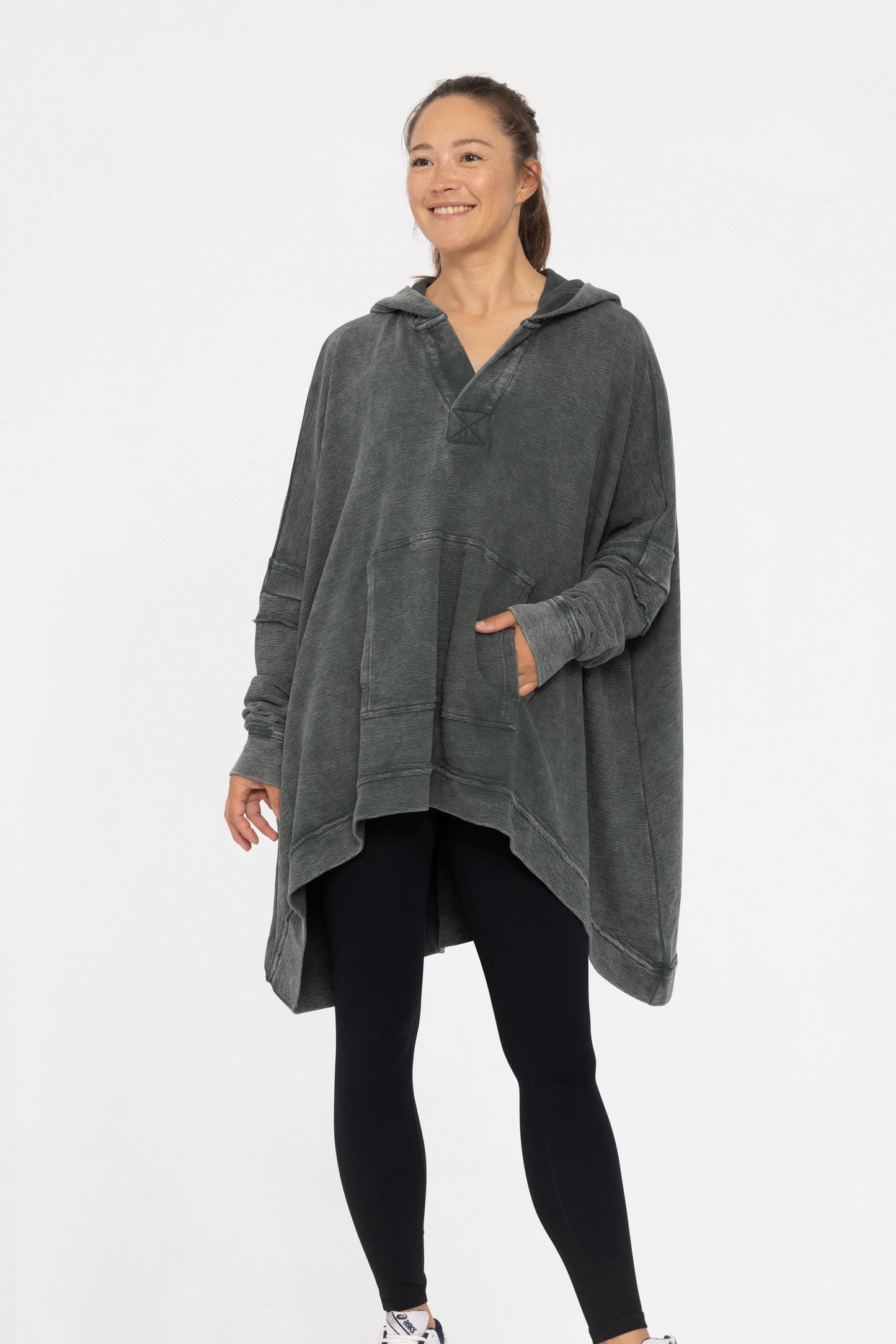 OVERSIZED PONCHO: TAUPE