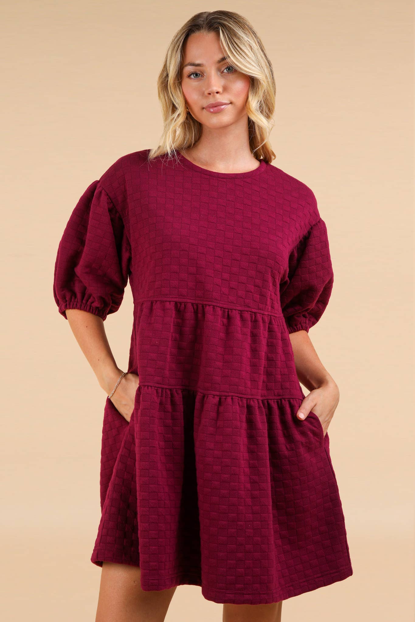 QUILTED KNIT DRESS: BERRY