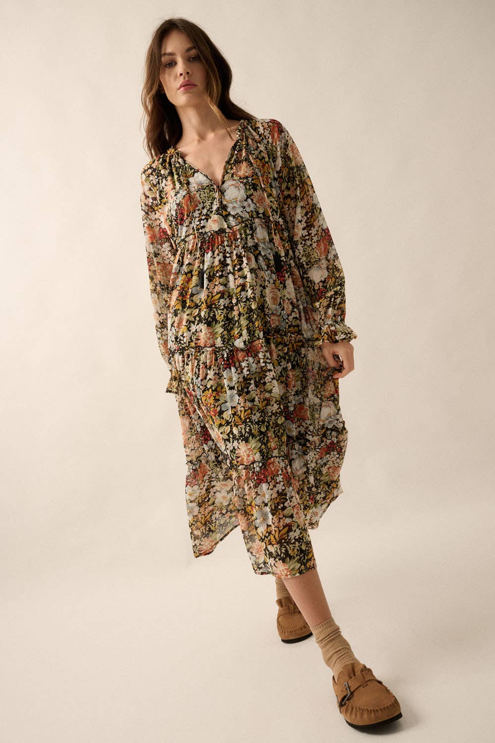 FLORAL VNECK CHIFFON MIDI DRESS: BLACK