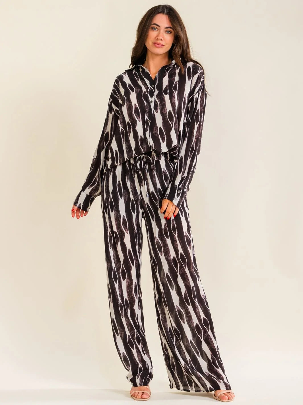 ENTRO BLACK WHITE PANT SET
