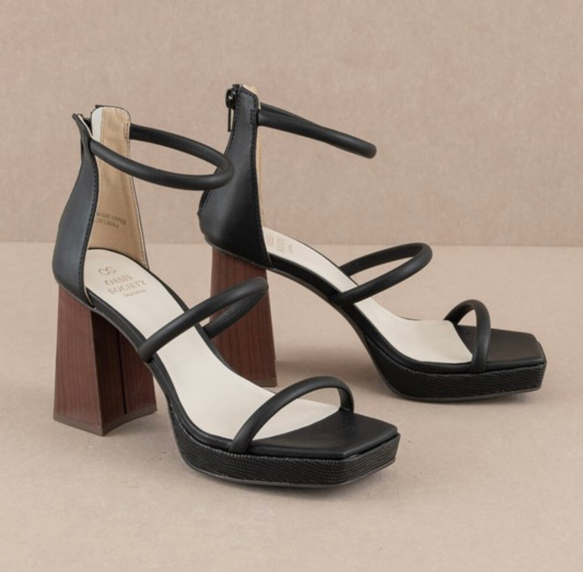 BLACK STRAP HEEL