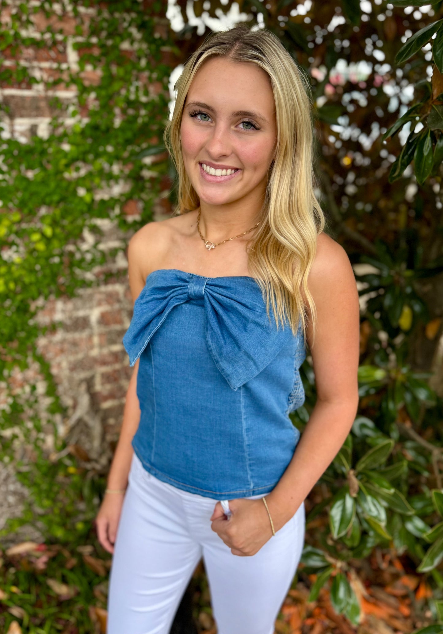 DENIM BOW STRAPLESS TOP