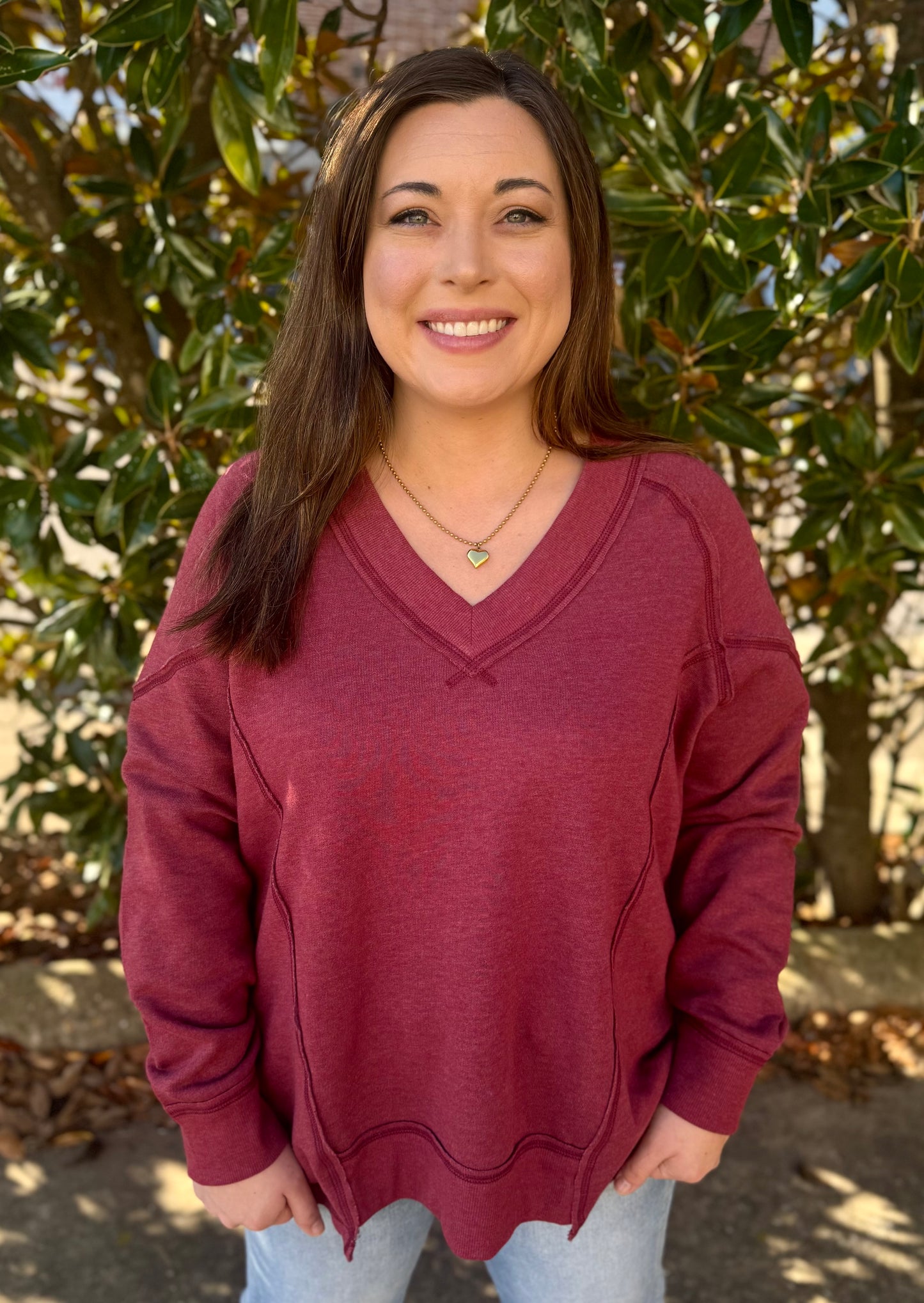 CRIMSON VNECK PATCH TOP