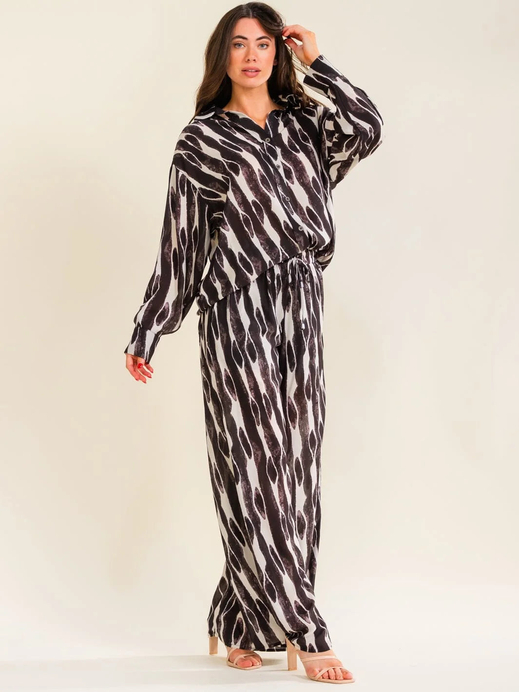 ENTRO BLACK WHITE PANT SET