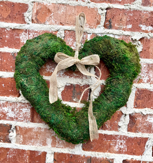 MOSS HEART DECOR