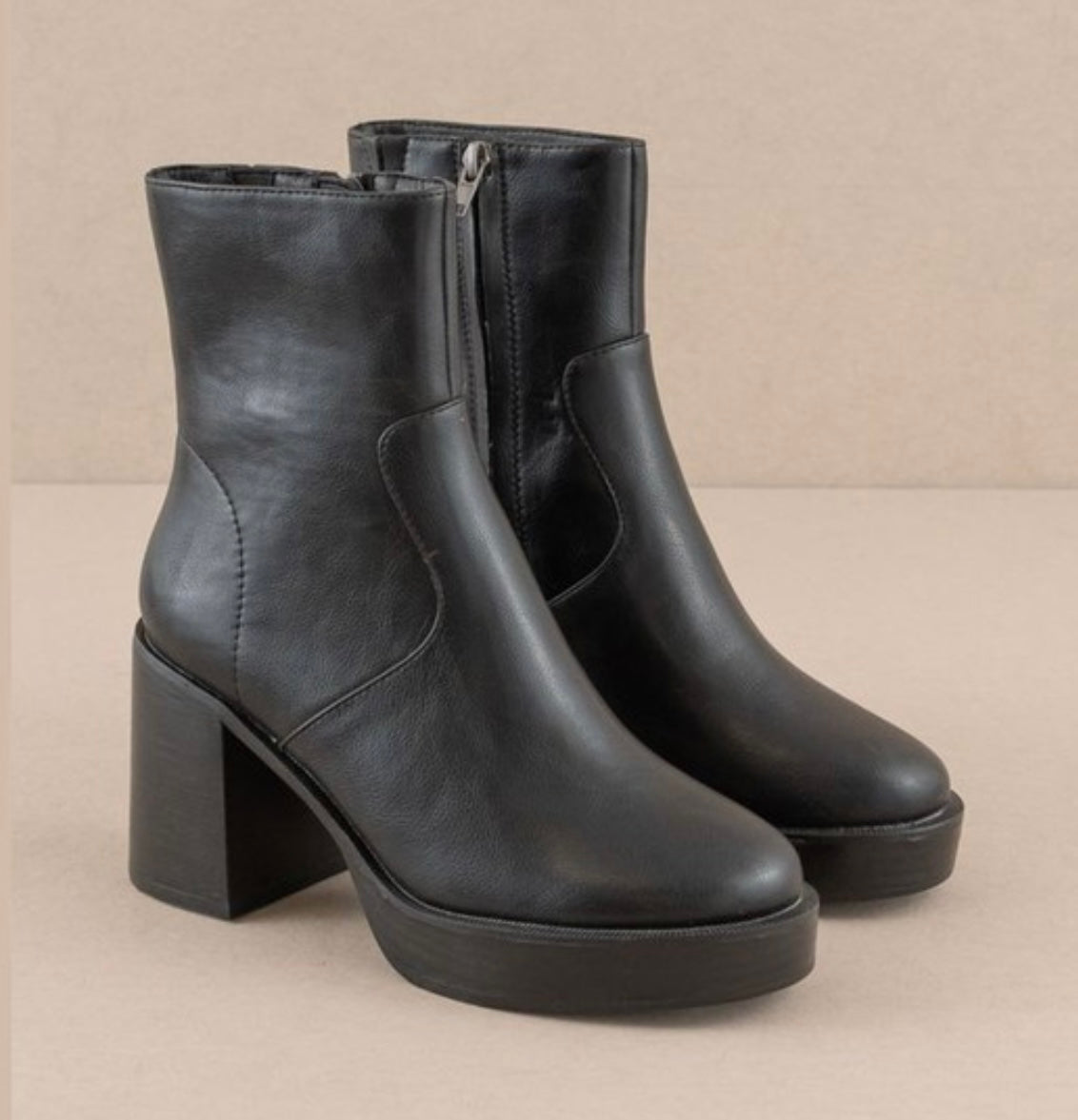 BLACK PLATFORM BOOTIE