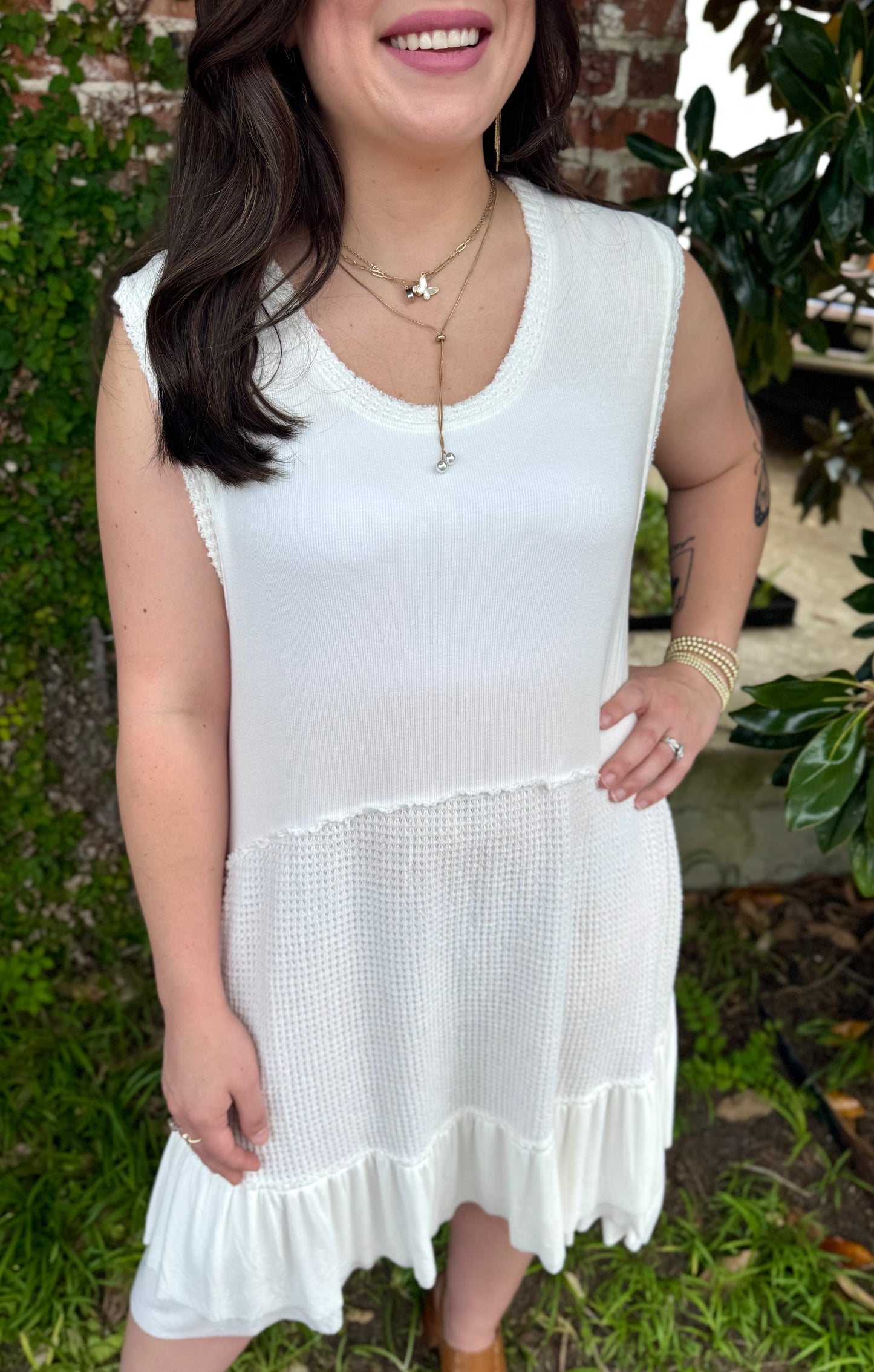 BABYDOLL SLEEVELESS DRESS: OFF WHITE