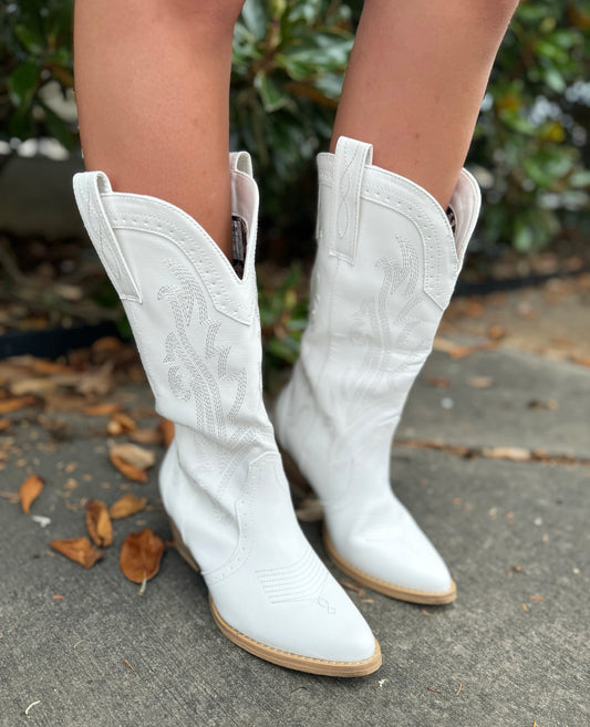 COWGIRL BOOT: WHITE