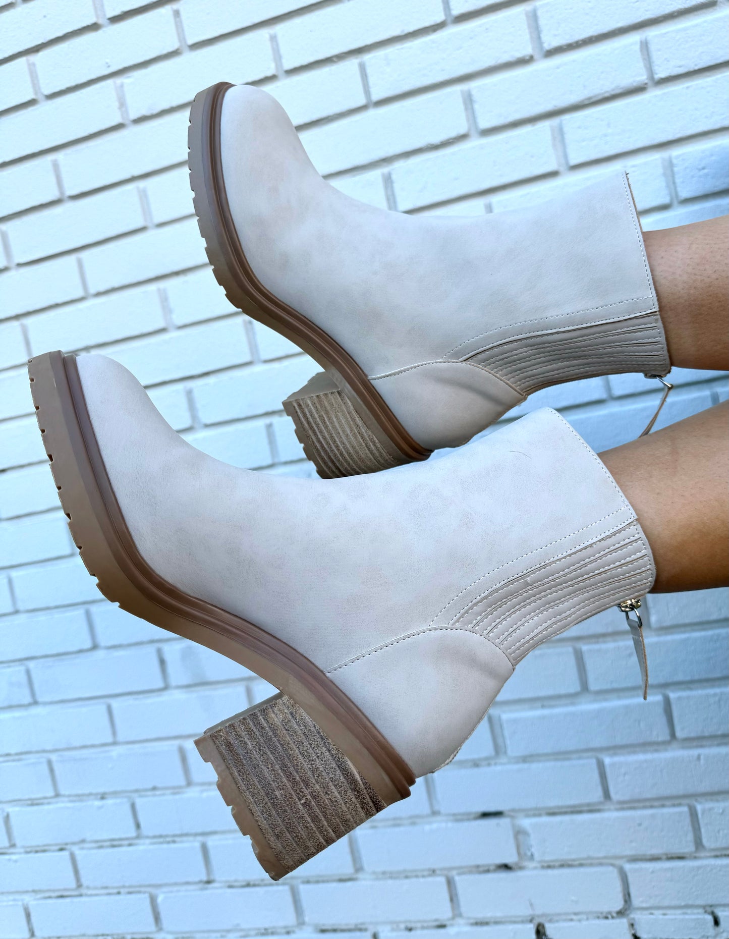 CREAM BOOTIE