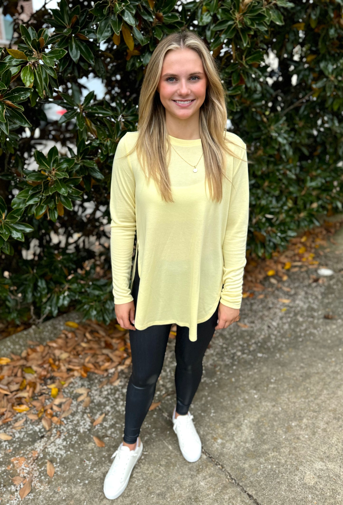 SIDE SLIT FLOW TOP: YELLOW