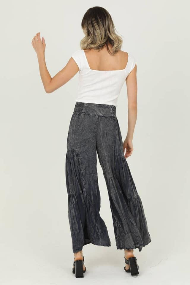 ACID WASH TIERED PANTS: BLACK