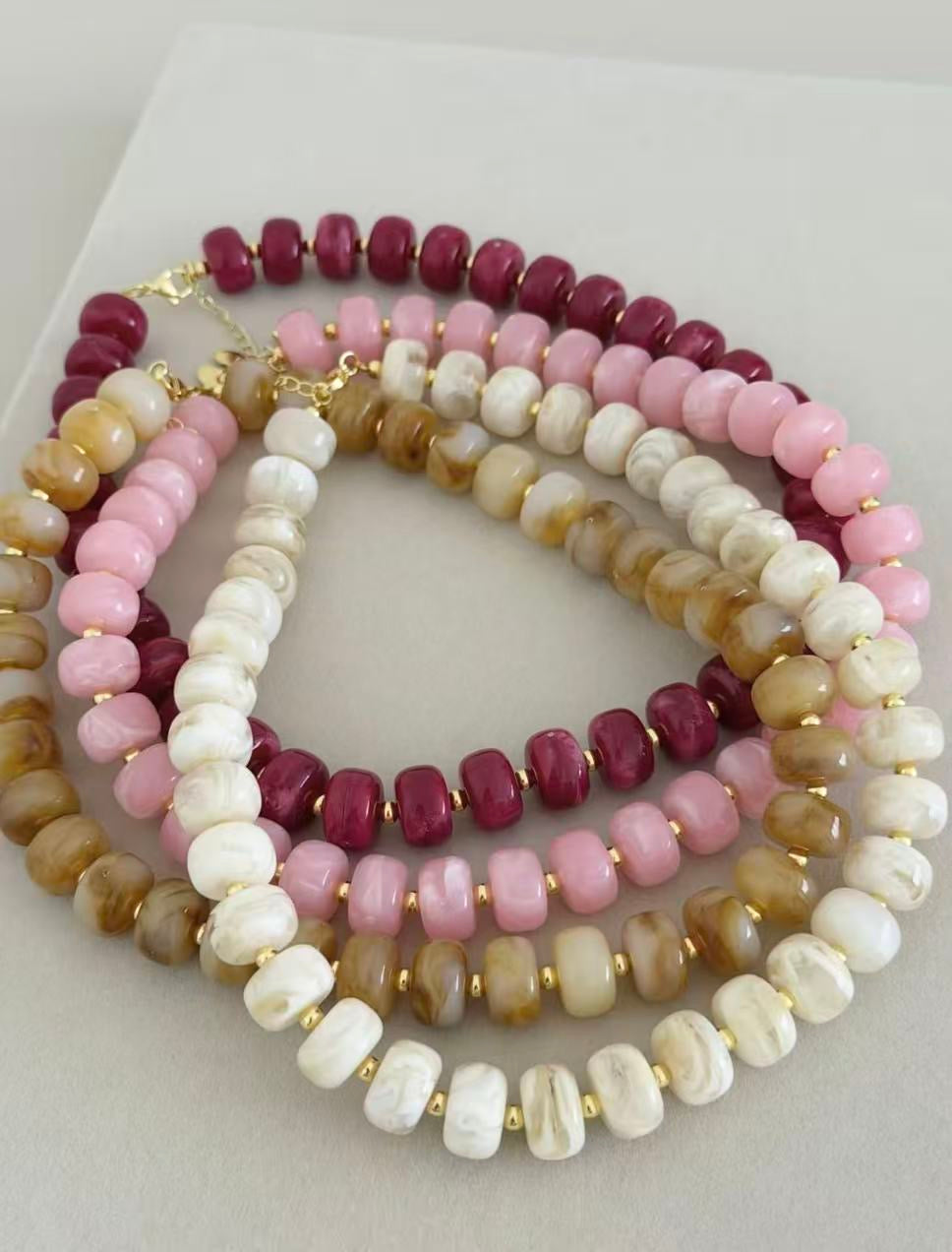 ACRYLIC BEADED NECKLACE