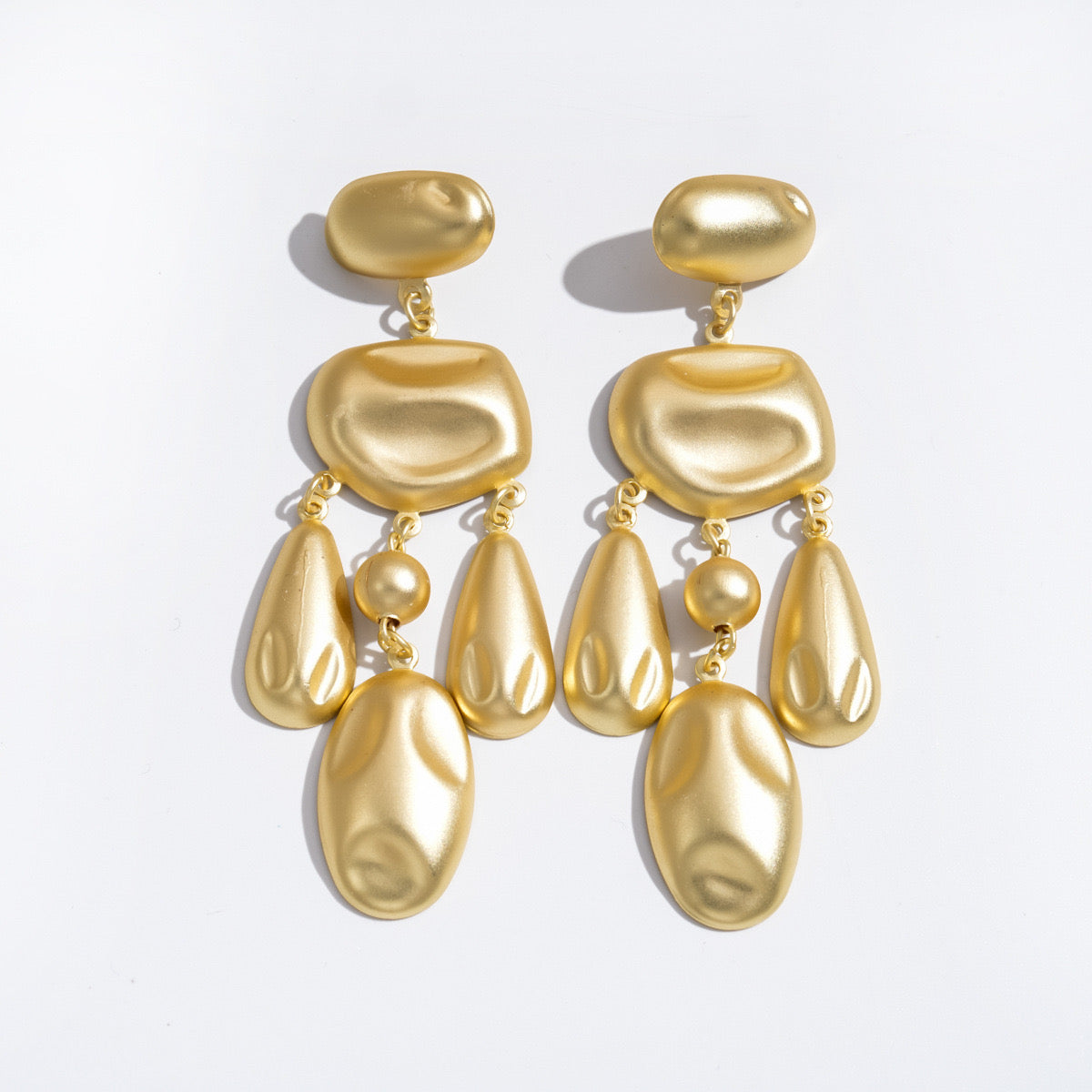 GOLD TRI TEARDROP EARRING