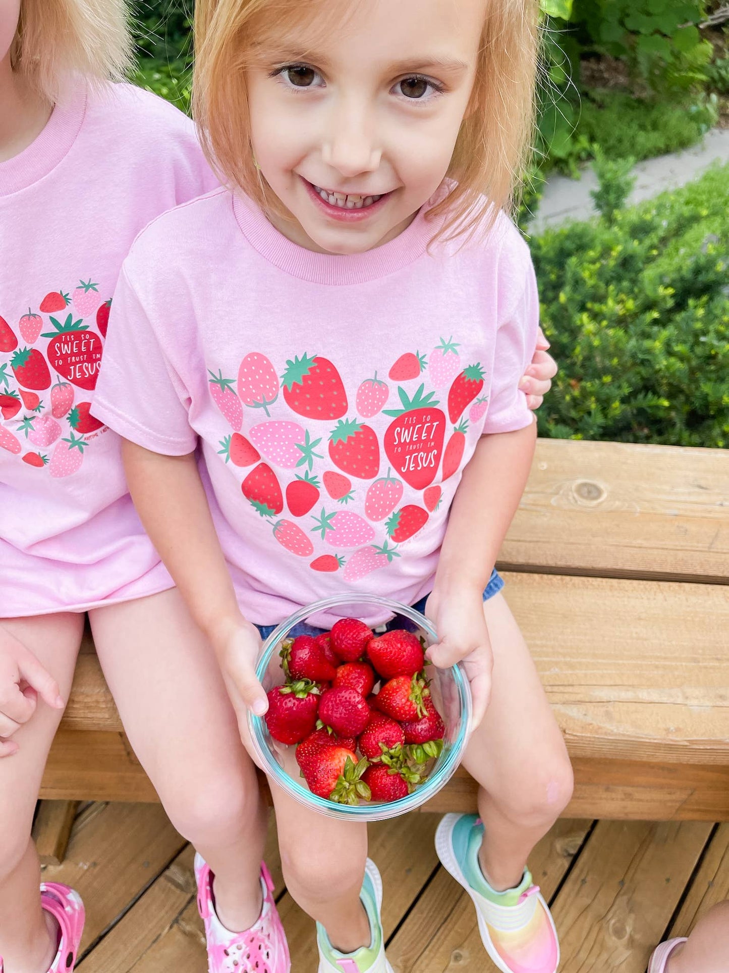 TIS SO SWEET STRAWBERRY TEE: PINK