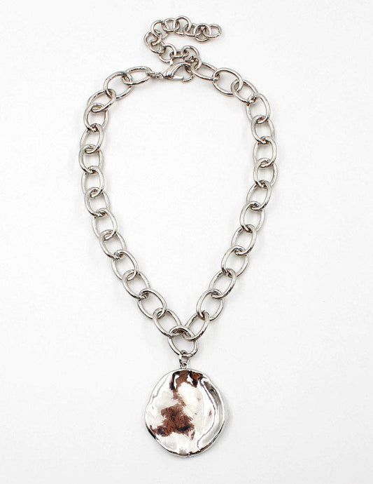 SILVER CHAIN W/ HAMMERED CIRCLE NECKLACE