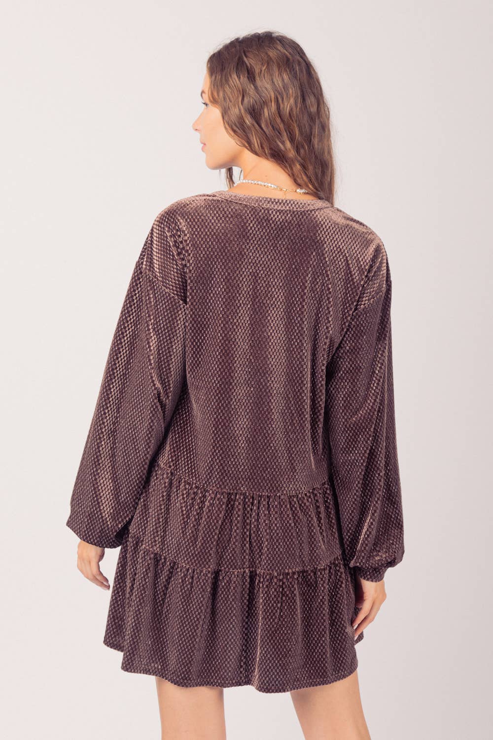 TIERED VELVET DRESS: MOCHA