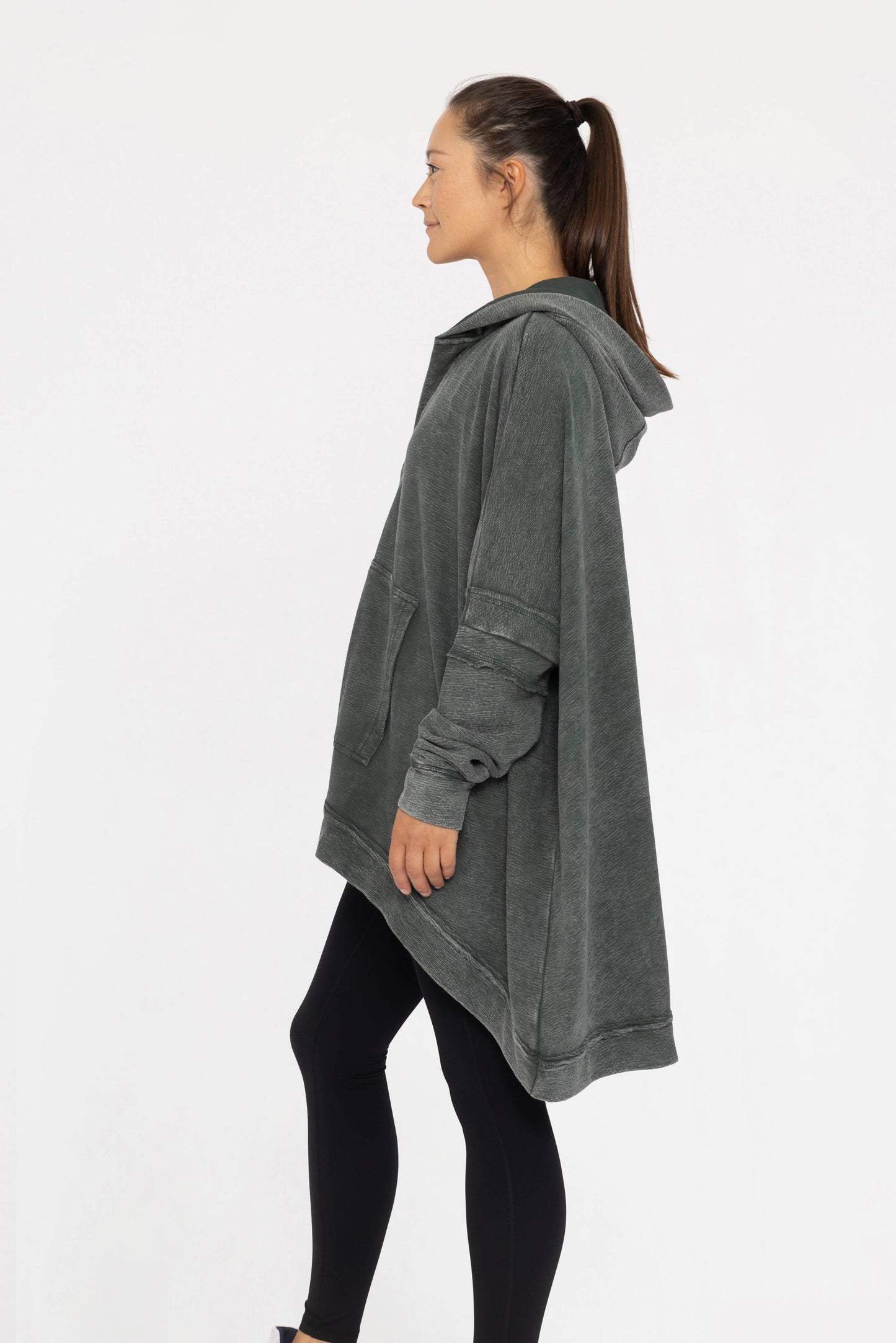 OVERSIZED PONCHO: TAUPE