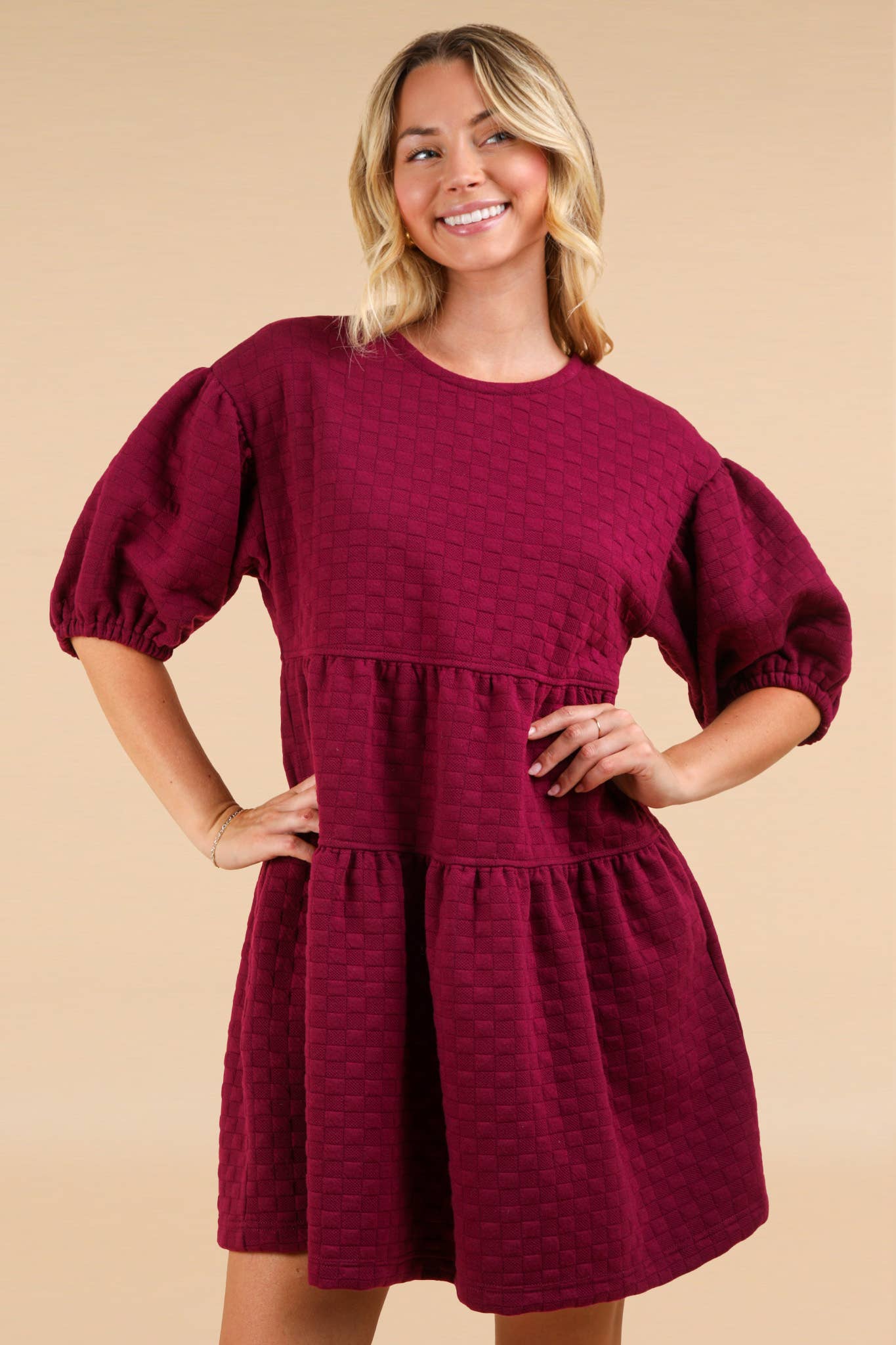 QUILTED KNIT DRESS: BERRY